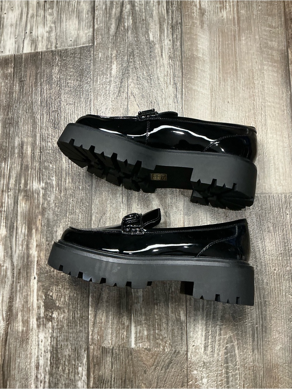 Aldo Black Patent Platform Loafers Size 9 - Picture 11 of 16
